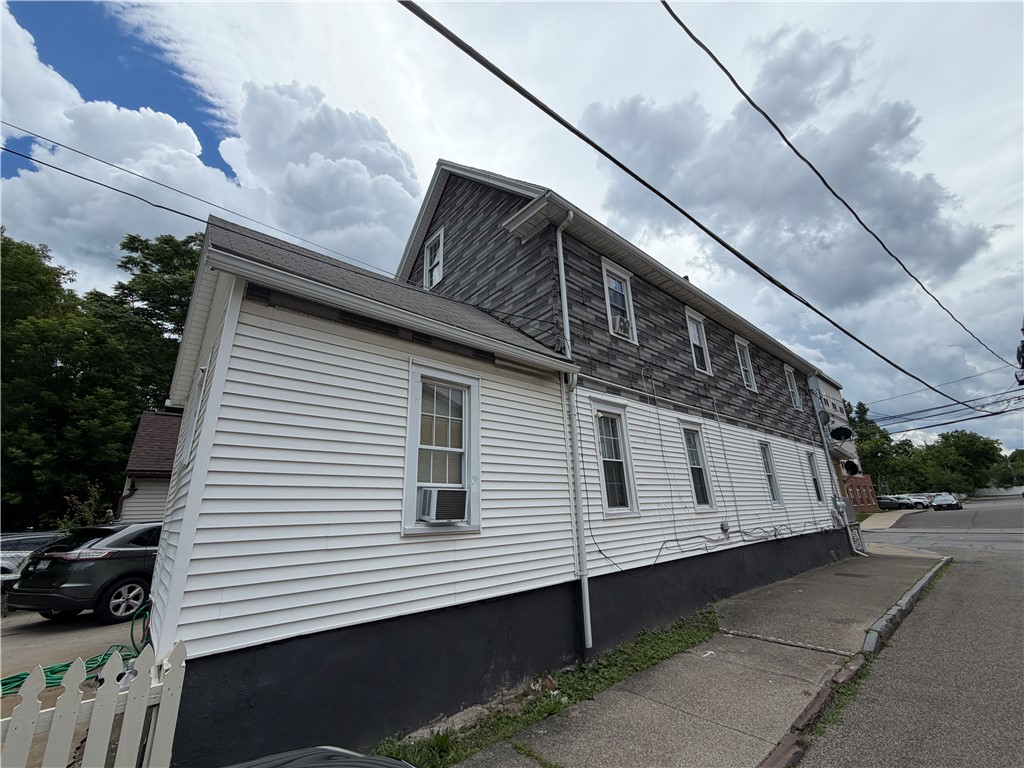 632 Clifford Avenue Rochester, NY 14621 - Photo 2 of 5