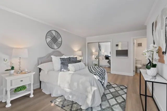 $805,000 | 1025 Shell Boulevard, Unit 7, Foster City, CA 94404