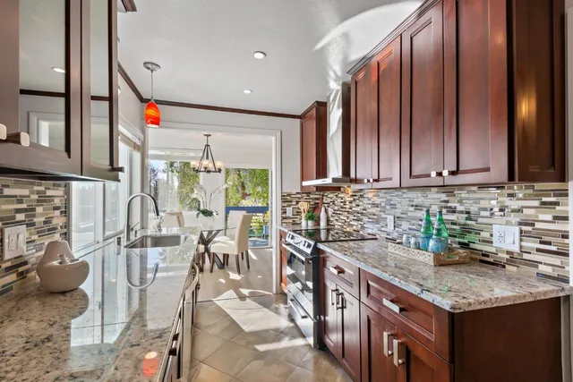 $805,000 | 1025 Shell Boulevard, Unit 7, Foster City, CA 94404