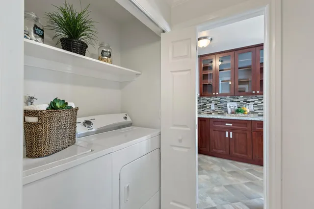 $805,000 | 1025 Shell Boulevard, Unit 7, Foster City, CA 94404