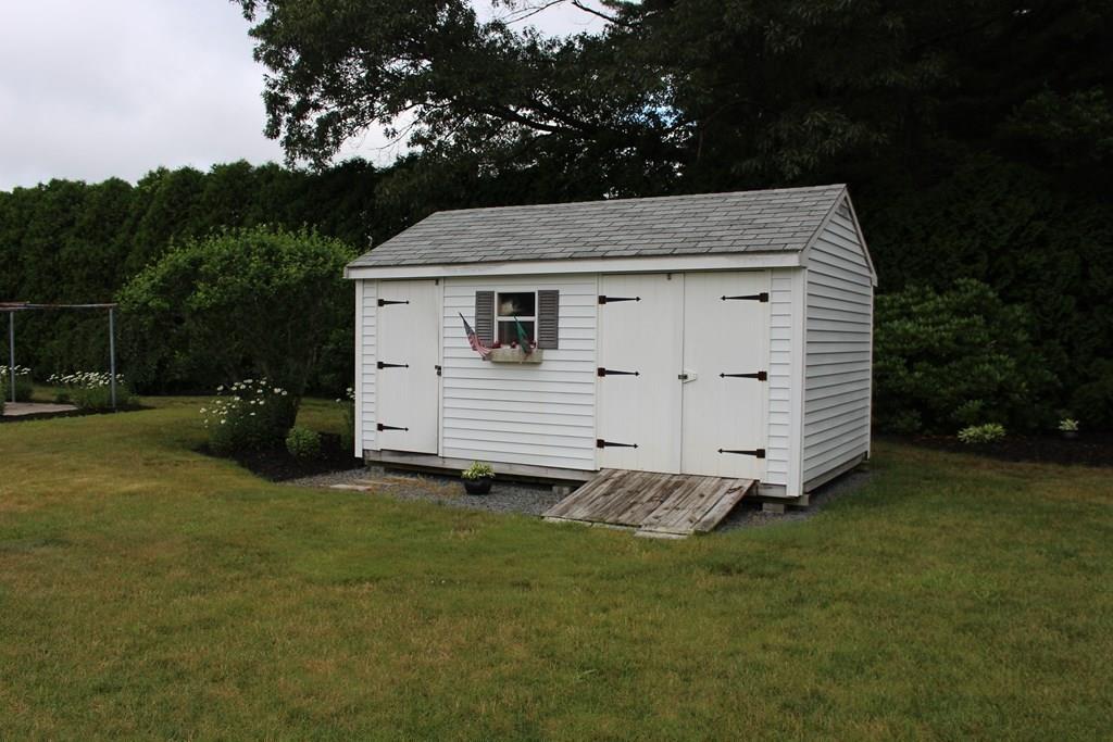 41 Thomas Road Berkley, MA 02779 - Photo 8 of 17 Gallery Image 8