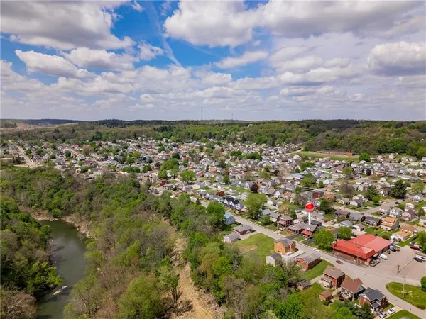 $230,000 | 140 Wampum Avenue, Ellwood City, PA 16117