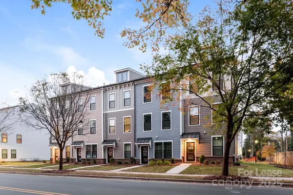 $2,300 | 1005 South Msn Lane, Unit C2, Charlotte, NC 28217