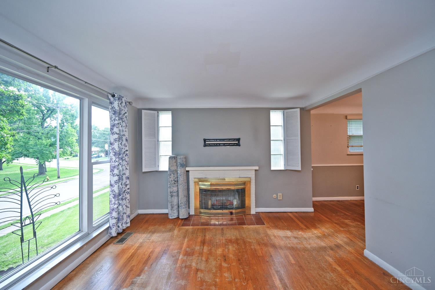 4176 Kugler Mill Road Cincinnati, OH 45236 - Photo 11 of 38