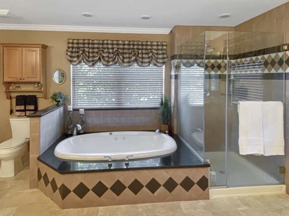 1408 Mink Trail Cary, IL 60013 - Photo 27 of 34 a bathroom with a tub