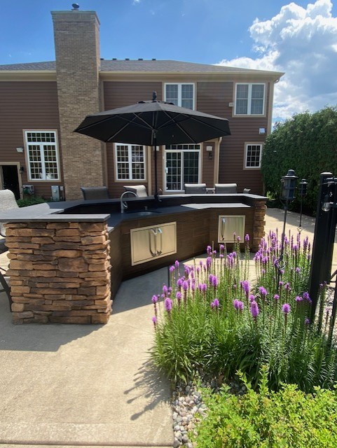 1408 Mink Trail Cary, IL 60013 - Photo 5 of 34 a front view of a house with a yard