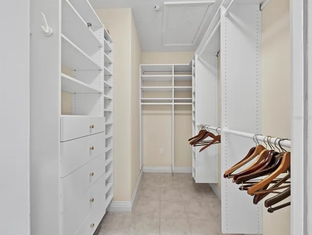 $1,100,000 | 836 Evergreen Way, Longboat Key, FL 34228