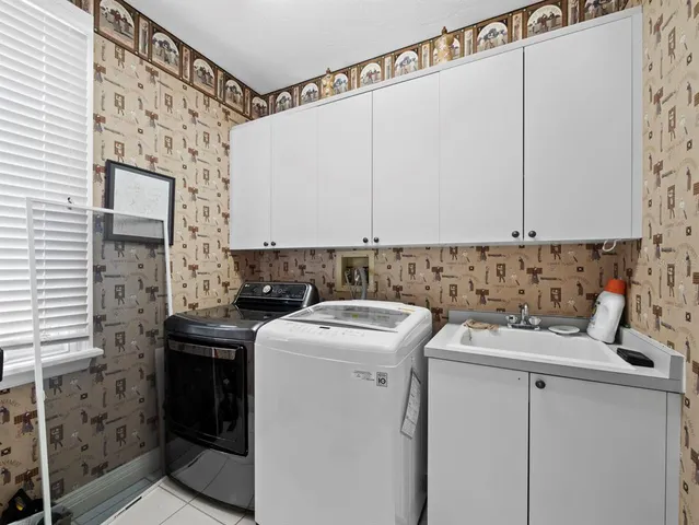 $1,100,000 | 836 Evergreen Way, Longboat Key, FL 34228