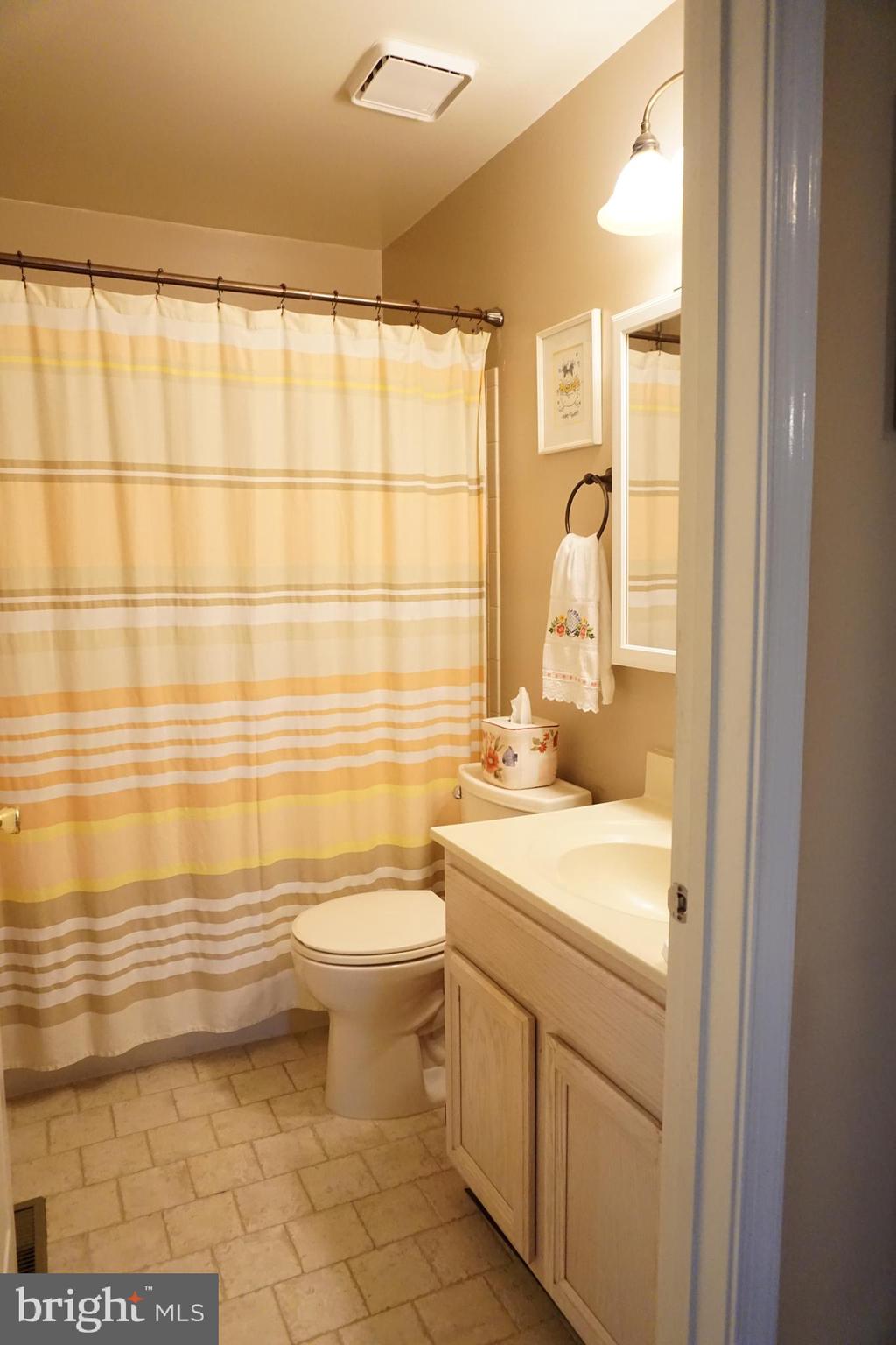 165 Ridgewood Way Burlington, NJ 08016 - Photo 20 of 41 Gallery Image 20