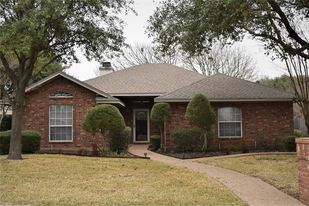 952 Crested Butte Drive Hewitt, TX 76643 - Photo 1 of 1 a front view of a house with garden