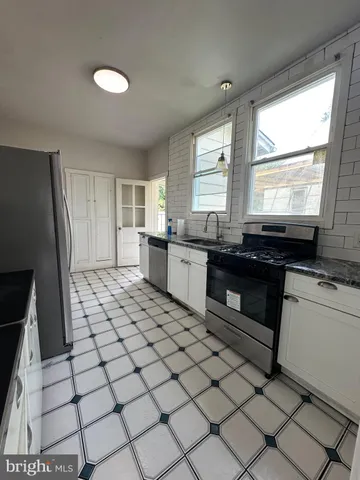 $1,799 | 144 Summit Avenue, Upper Darby, PA 19082