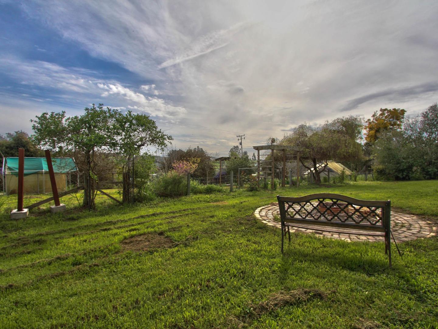 17573 Cross Road Prunedale, CA 93907 - Photo 5 of 29 Gallery Image 5