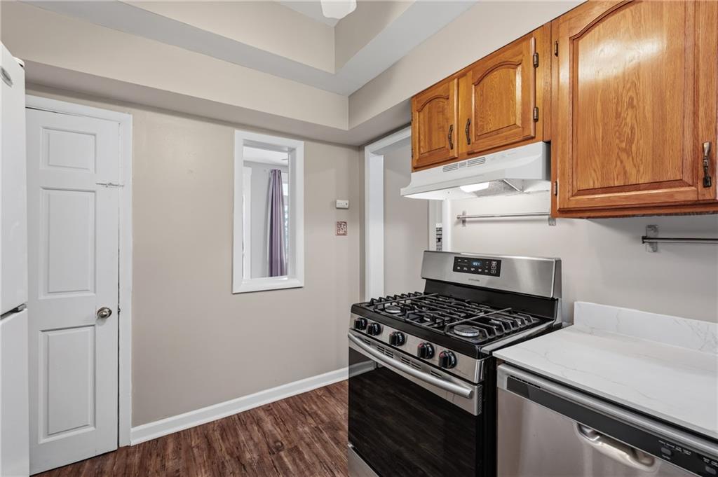 2329 Hazelton Street Pittsburgh, PA 15214 - Photo 12 of 27 Gallery Image 12