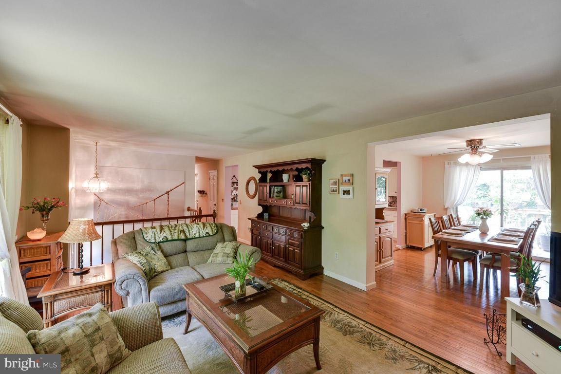 19 Arthurs Lane Stafford, VA 22554 - Photo 24 of 30 Living Room