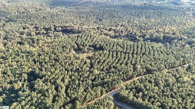 $195,000 | 2 Jefferson Davis Road, Mountville, SC 29370