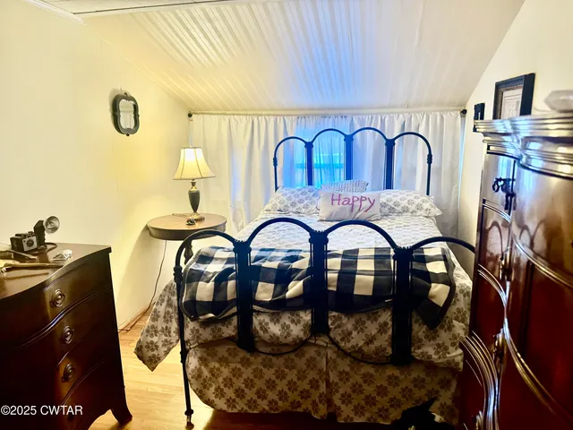 a front view of a residential apartment building with entryway