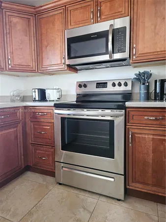 $1,750 | 9441 Live Oak Place, Unit 407, Davie, FL 33324
