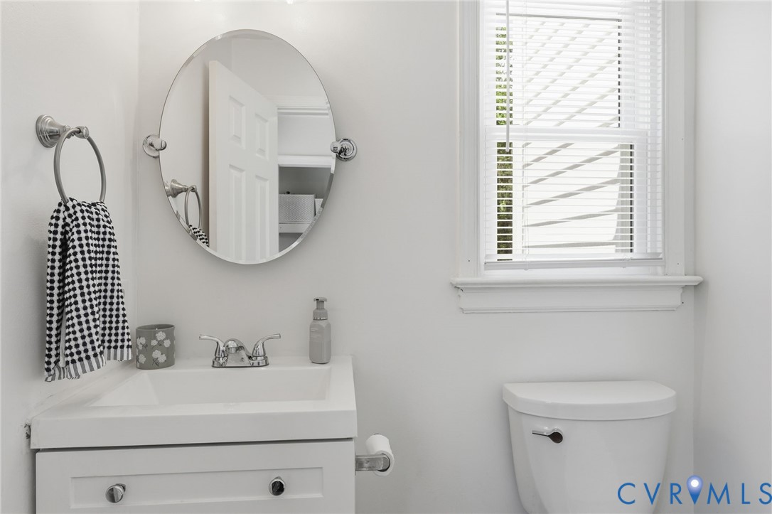 2002 Alvarado Road Richmond, VA 23229 - Photo 8 of 25