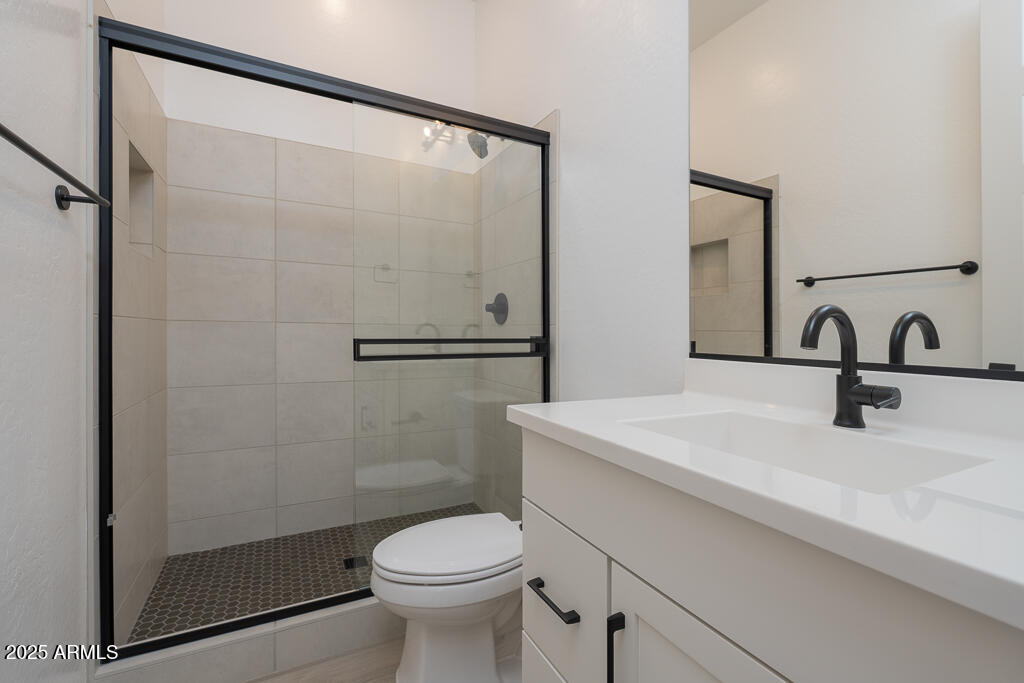 1246 East Penedes Drive Gilbert, AZ 85298 - Photo 31 of 34 Tri Pointe Waterston Central 385 - Bathr