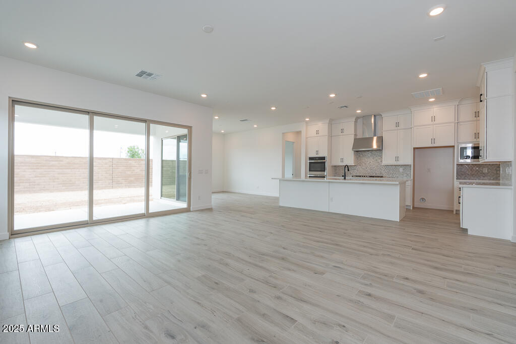 1246 East Penedes Drive Gilbert, AZ 85298 - Photo 10 of 34 Tri Pointe Waterston Central 385 - Great