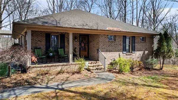 $364,900 | 152 Prospectors Way, Lexington, NC 27292