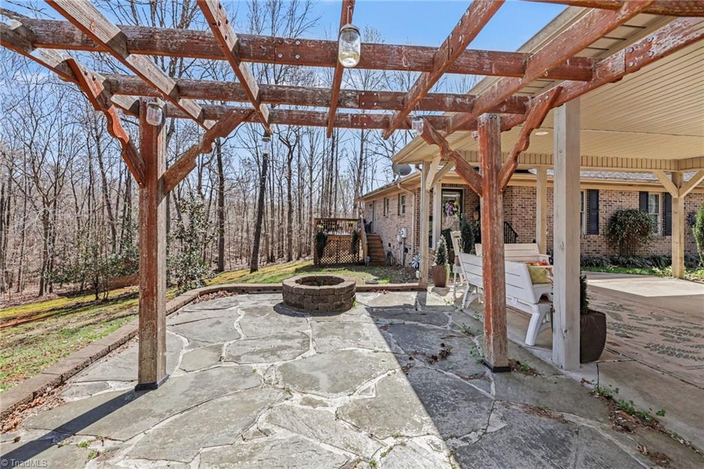 152 Prospectors Way Lexington, NC 27292 - Photo 2 of 39