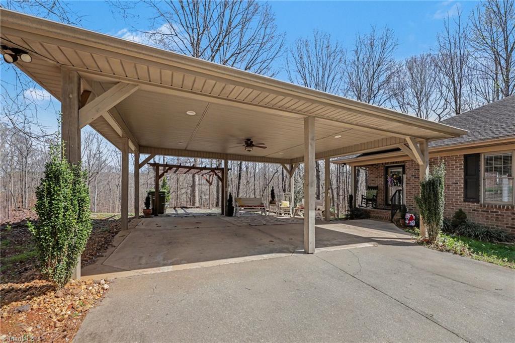 152 Prospectors Way Lexington, NC 27292 - Photo 3 of 39