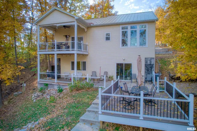 $639,000 | 1415 Lake Shore Drive, Goreville, IL 62939