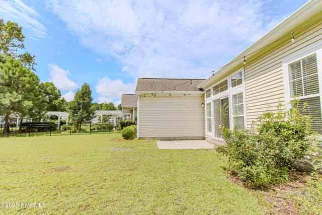 $2,100 | 1005 Meadowlands Trail, Calabash, NC 28467
