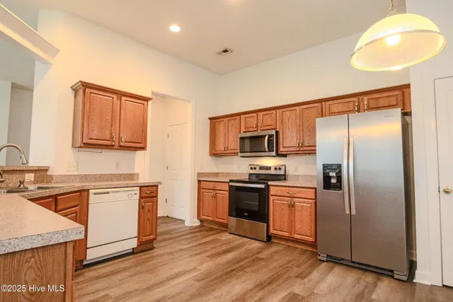 $2,100 | 1005 Meadowlands Trail, Calabash, NC 28467