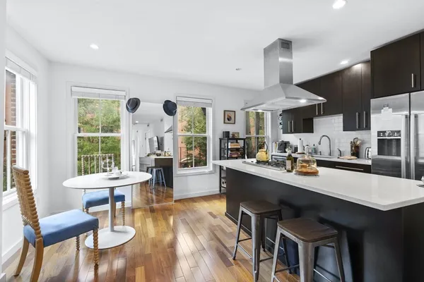 $3,250 | 12 Dwight Street, Unit 2, Boston, MA 02118