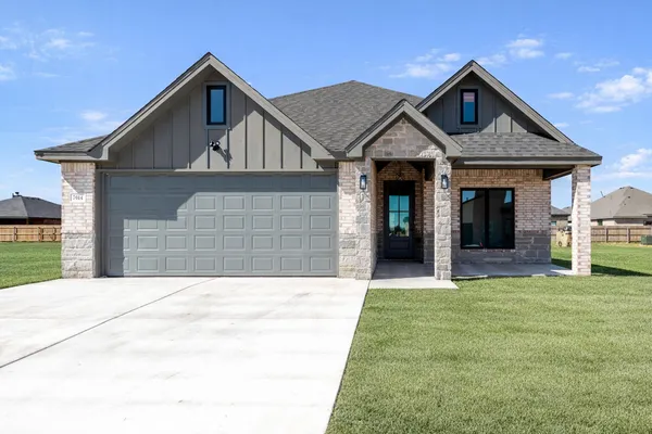 $349,000 | 7014 18th Place, Lubbock, TX 79416