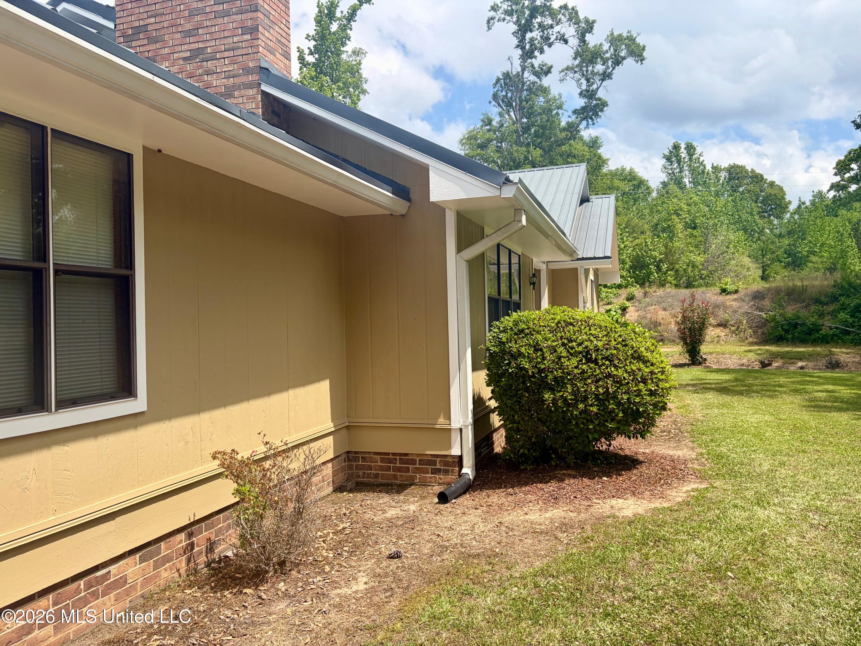 3029 Norman Road Hazlehurst, MS 39083 - Photo 2 of 55 IMG_0897