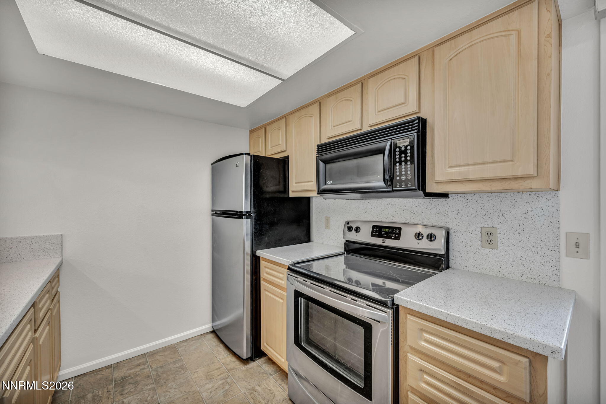 422 Barclay Court Reno, NV 89511 - Photo 11 of 33 42-web-or-mls-422-barclay-ct