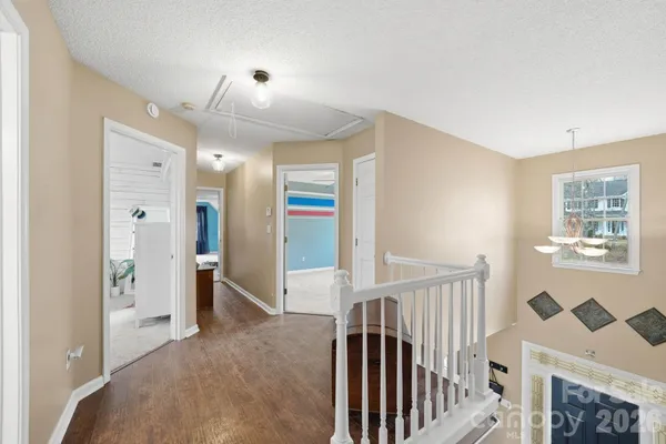 a view of entryway with livingroom