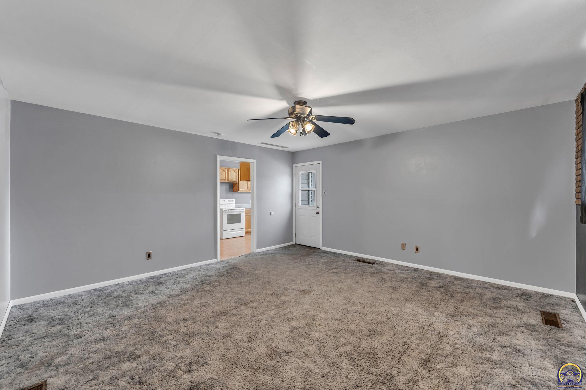 1401 Southwest Cornwall Street Topeka, KS 66611 - Photo 17 of 30