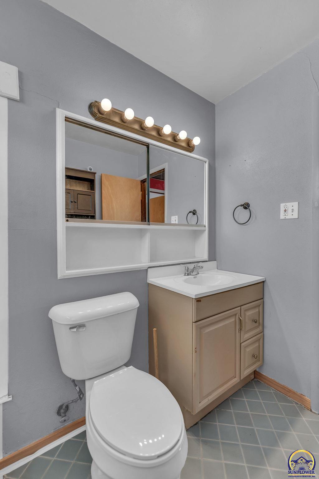 1401 Southwest Cornwall Street Topeka, KS 66611 - Photo 21 of 30