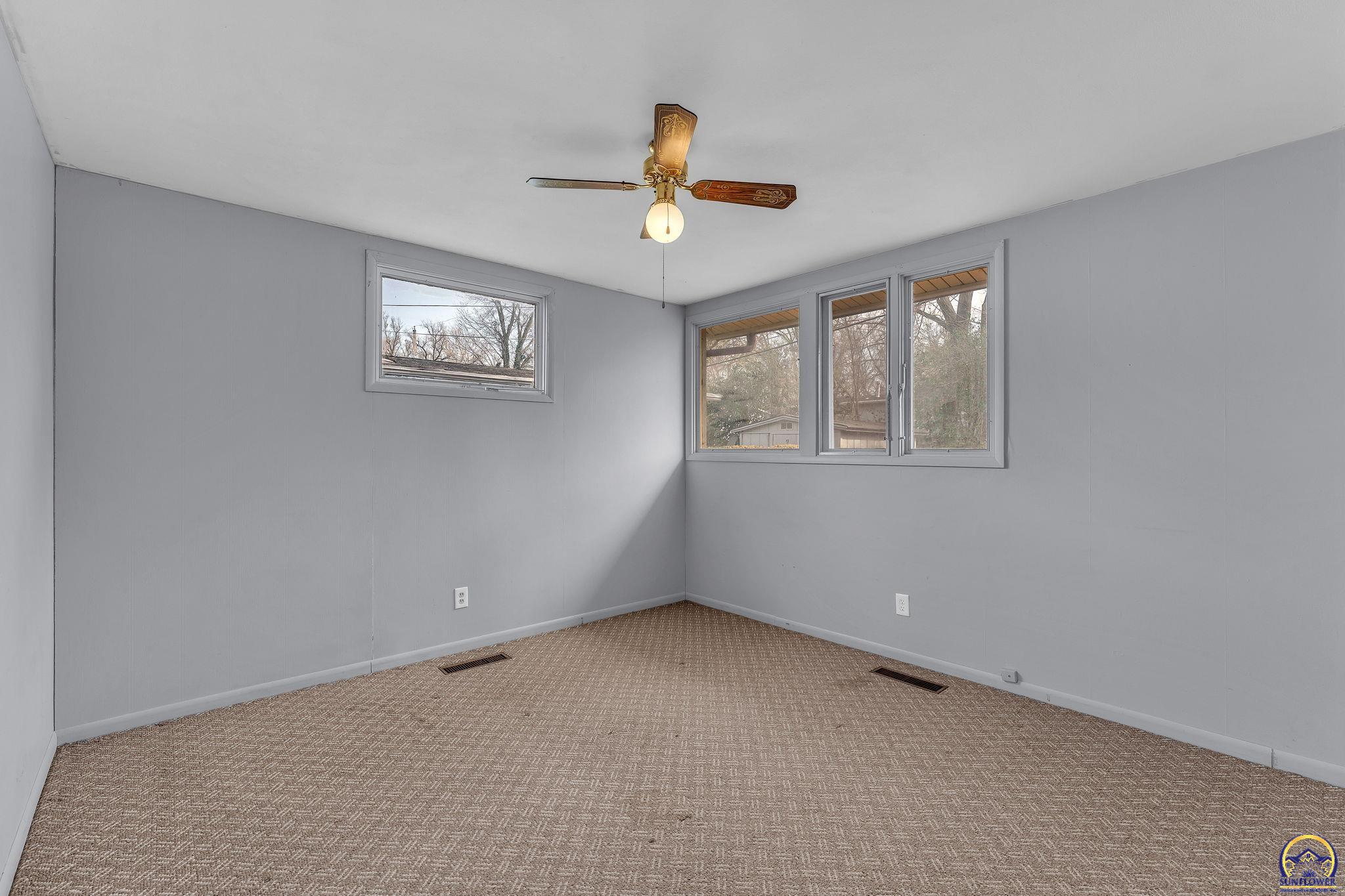 1401 Southwest Cornwall Street Topeka, KS 66611 - Photo 22 of 30