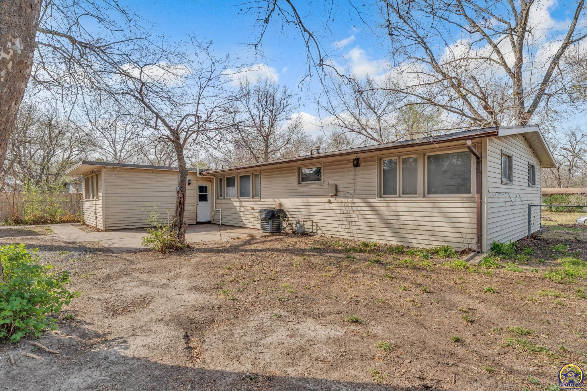 1401 Southwest Cornwall Street Topeka, KS 66611 - Photo 28 of 30