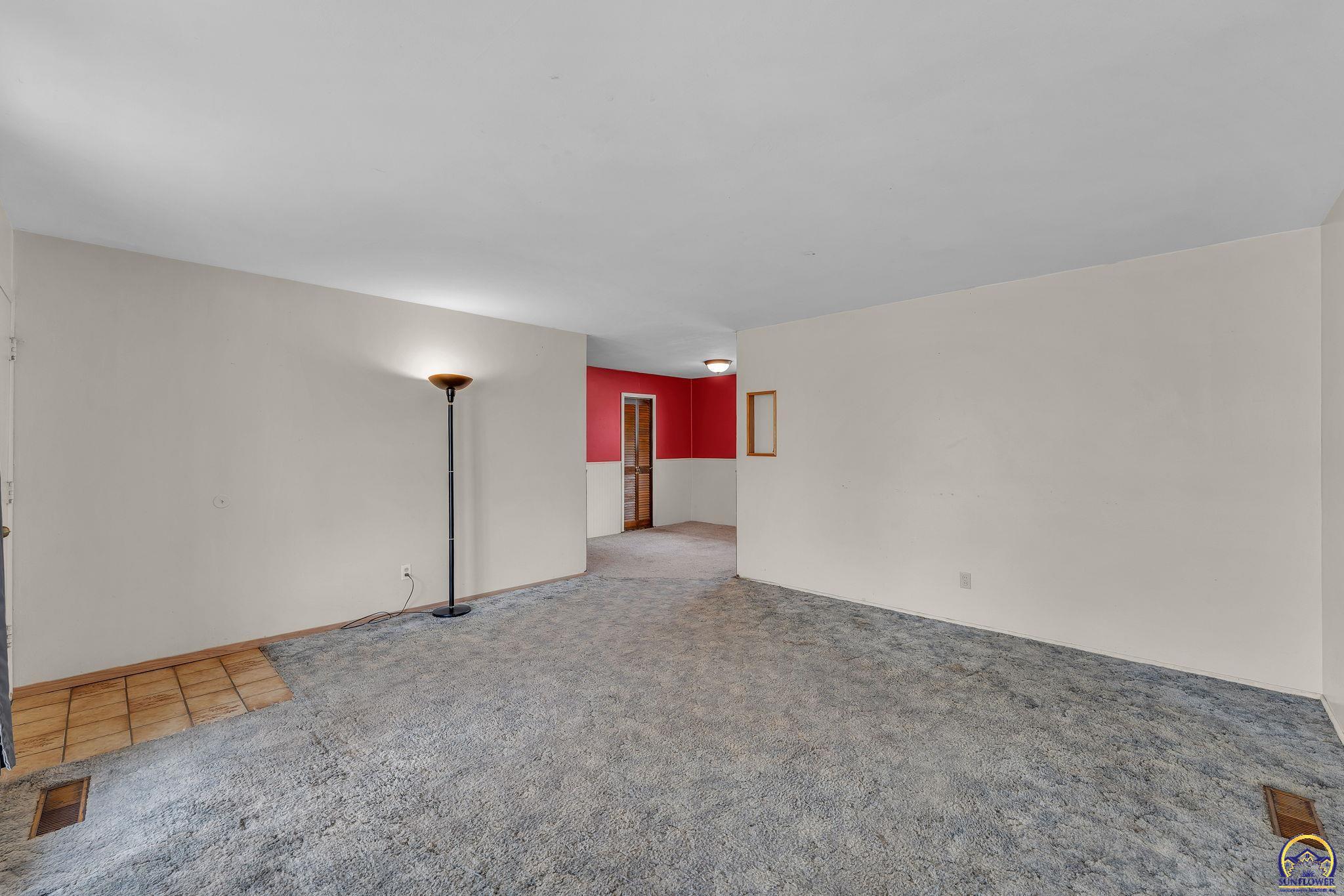 1401 Southwest Cornwall Street Topeka, KS 66611 - Photo 8 of 30