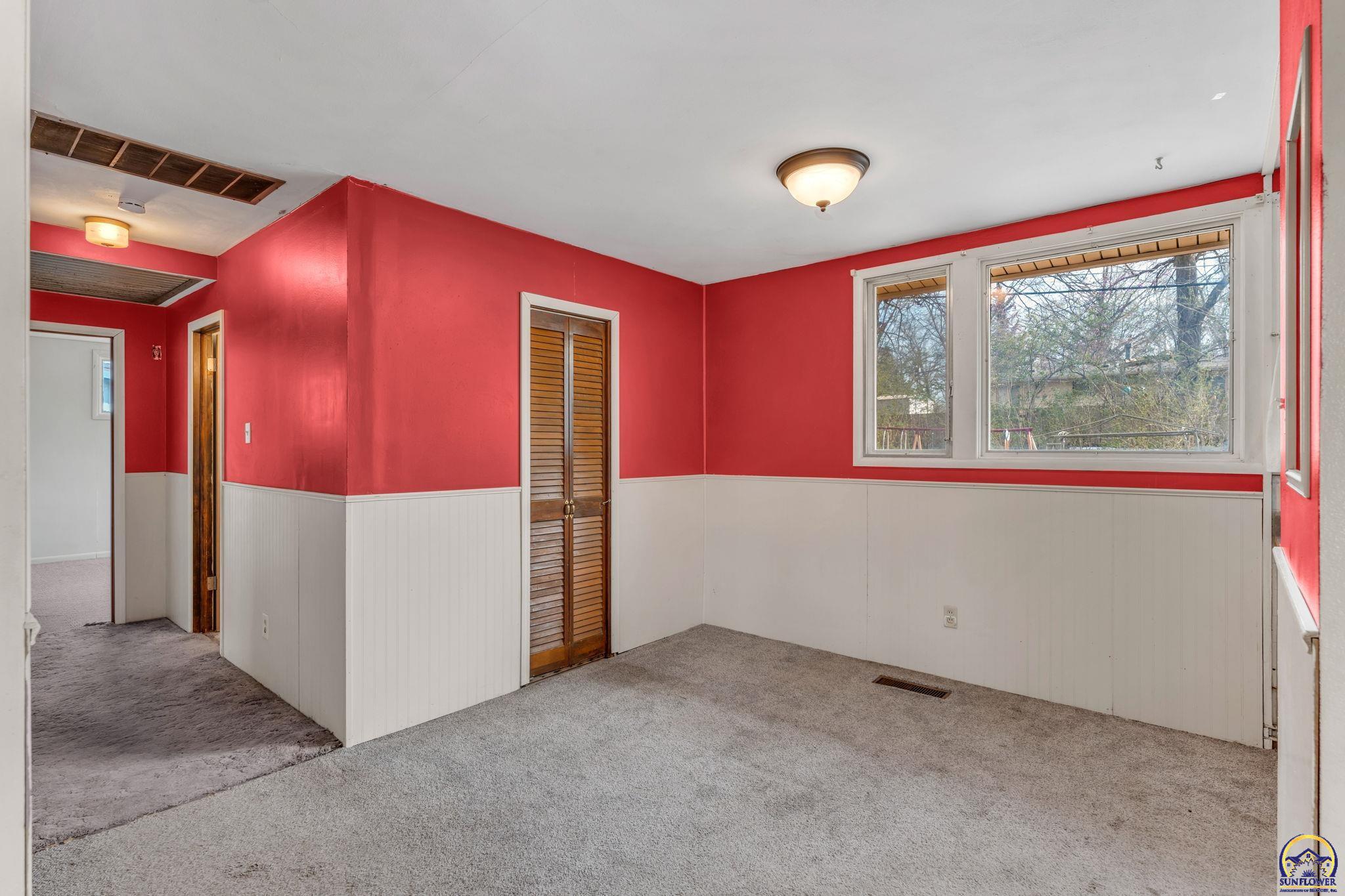 1401 Southwest Cornwall Street Topeka, KS 66611 - Photo 9 of 30