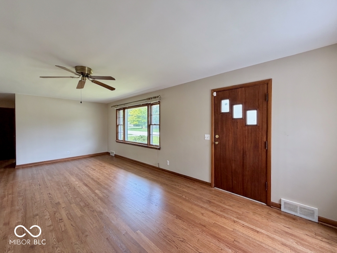 312 South Carr Road Plainfield, IN 46168 - Photo 3 of 45