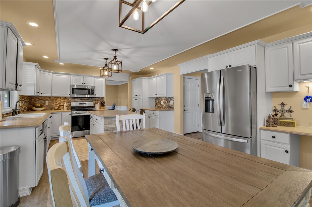 21 Windsor Ridge Drive Lancaster, NY 14086 - Photo 11 of 47