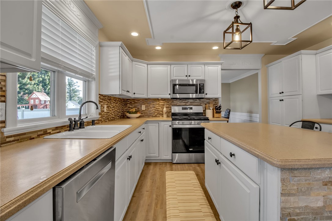 21 Windsor Ridge Drive Lancaster, NY 14086 - Photo 15 of 47