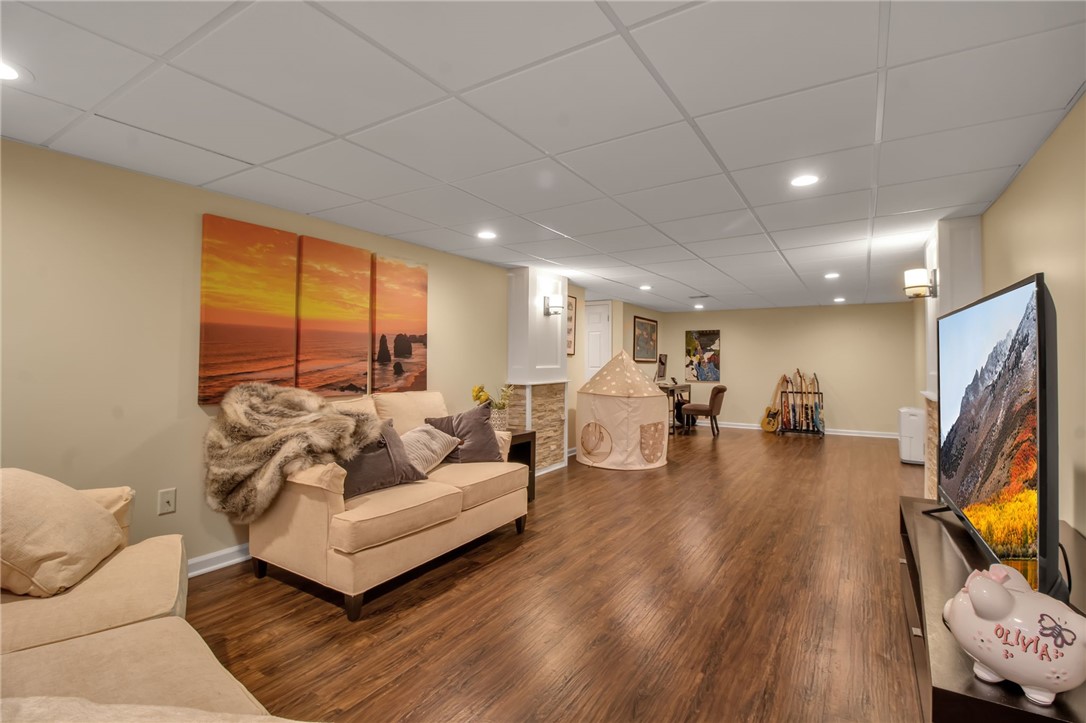 21 Windsor Ridge Drive Lancaster, NY 14086 - Photo 37 of 47