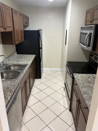 $2,400 | 1153 Lake Victoria Drive, Unit B, West Palm Beach, FL 33411
