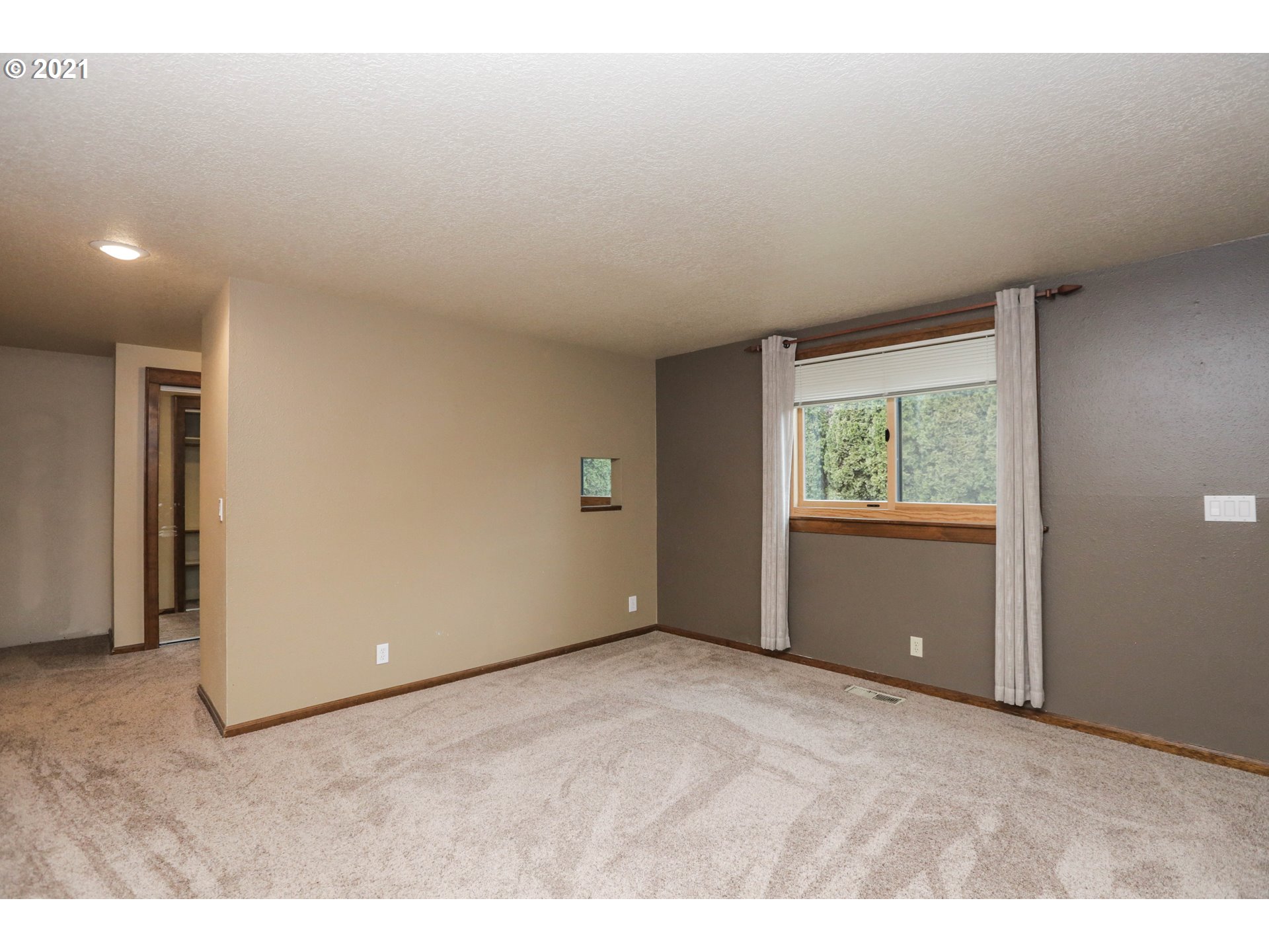 1336 Brickley Road Eugene, OR 97401 - Photo 11 of 32 Gallery Image 11