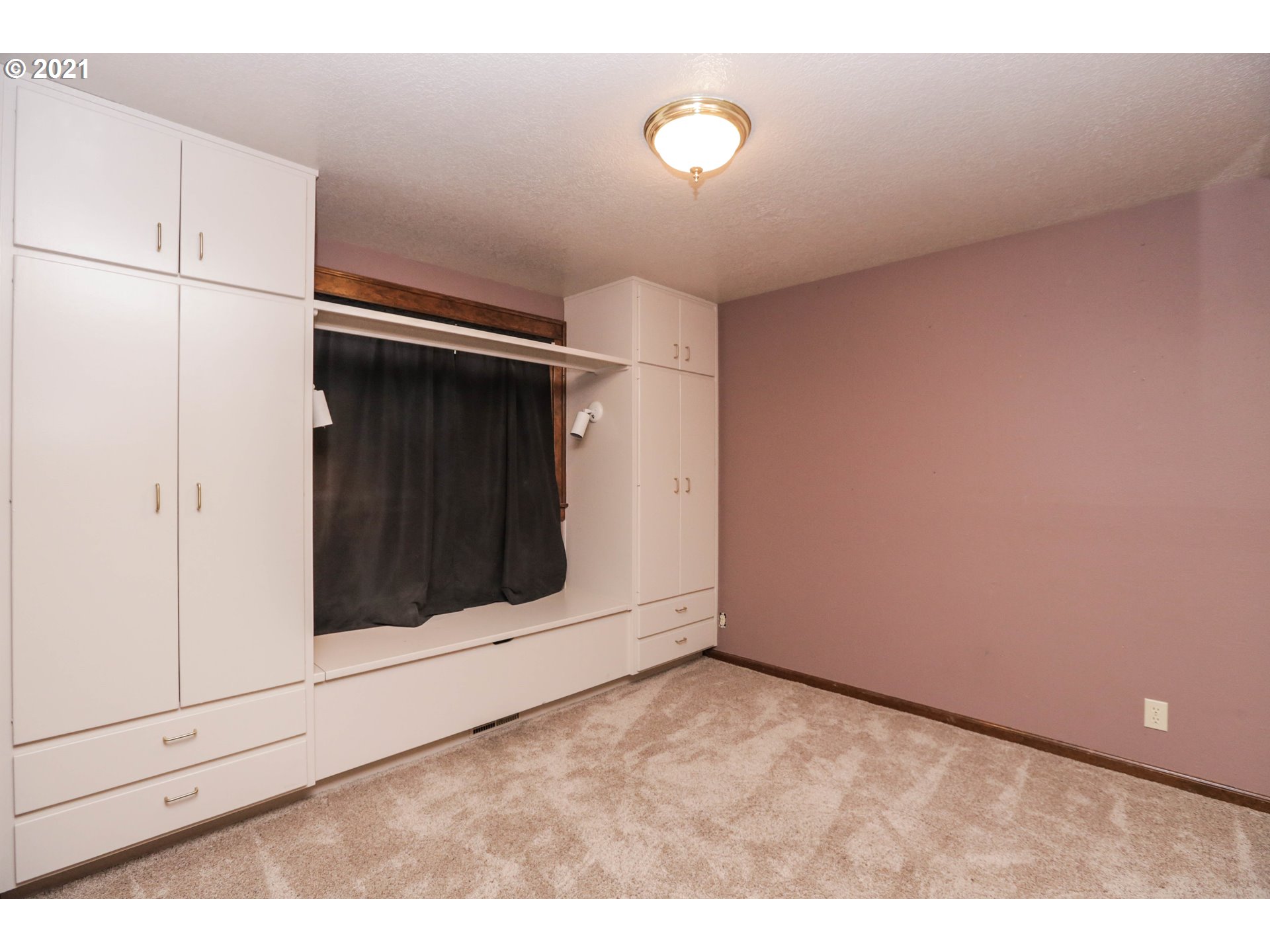 1336 Brickley Road Eugene, OR 97401 - Photo 15 of 32 Gallery Image 15