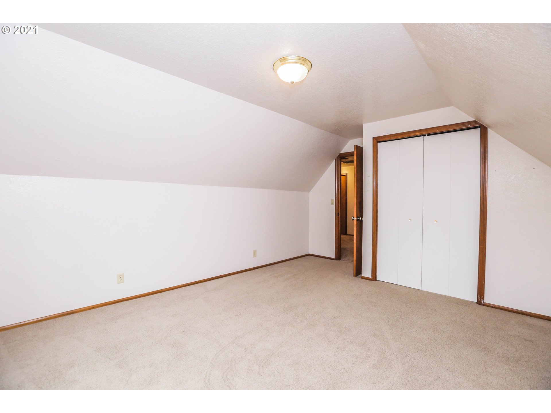 1336 Brickley Road Eugene, OR 97401 - Photo 19 of 32 Gallery Image 19