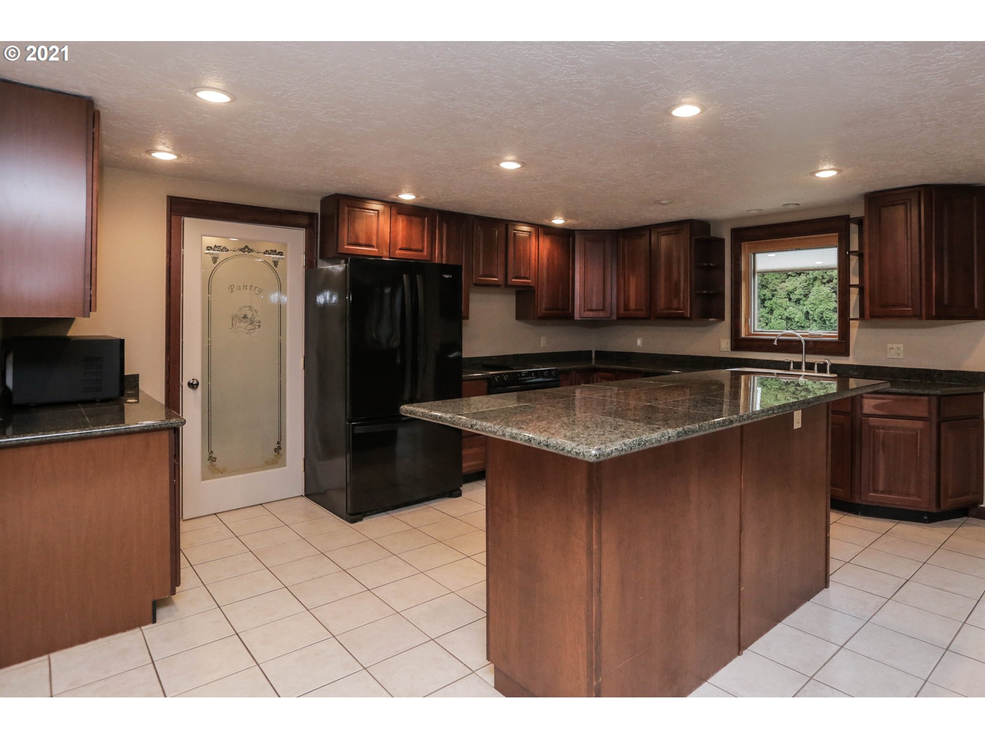 1336 Brickley Road Eugene, OR 97401 - Photo 3 of 32 Gallery Image 3